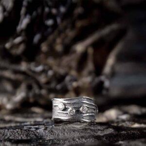 Handmade ring with fine zircon